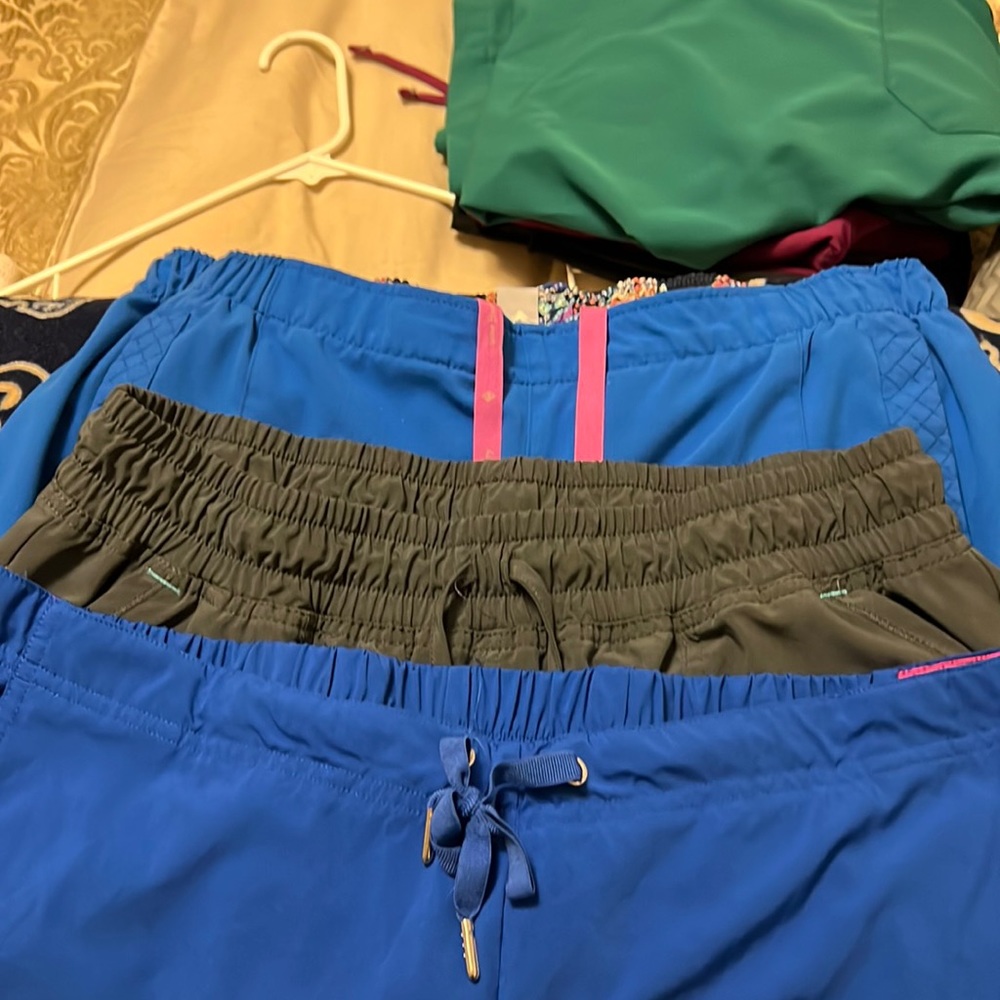 Scrub pants